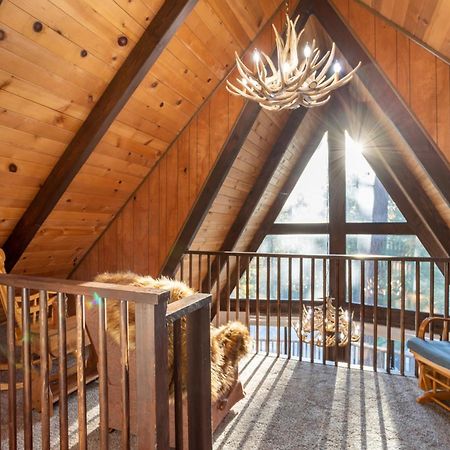 Bear'S Lair By Avantstay 3Mins From Bear Mountain Ski Resort ビッグ・ベアー・レイク エクステリア 写真