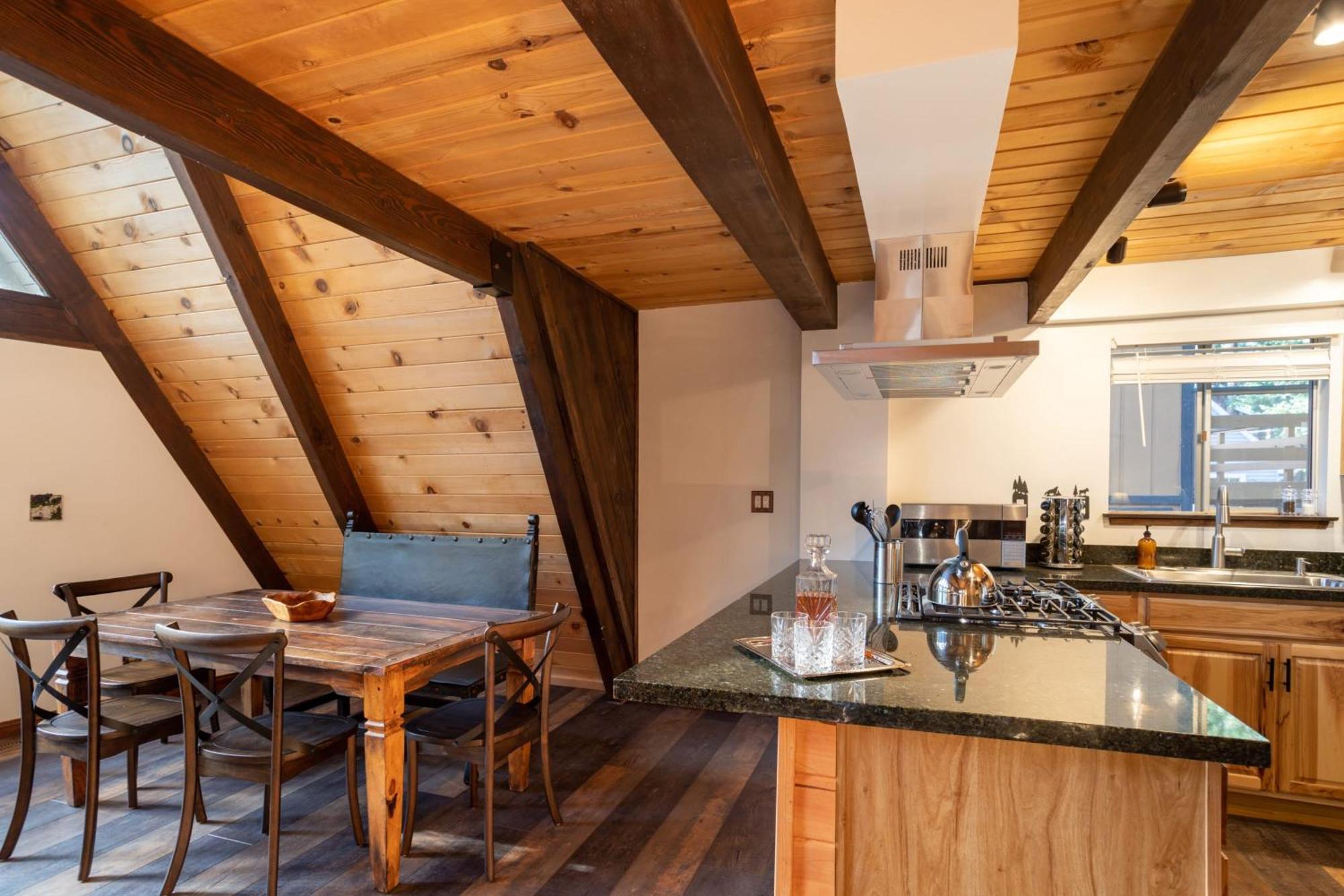 Bear'S Lair By Avantstay 3Mins From Bear Mountain Ski Resort ビッグ・ベアー・レイク エクステリア 写真