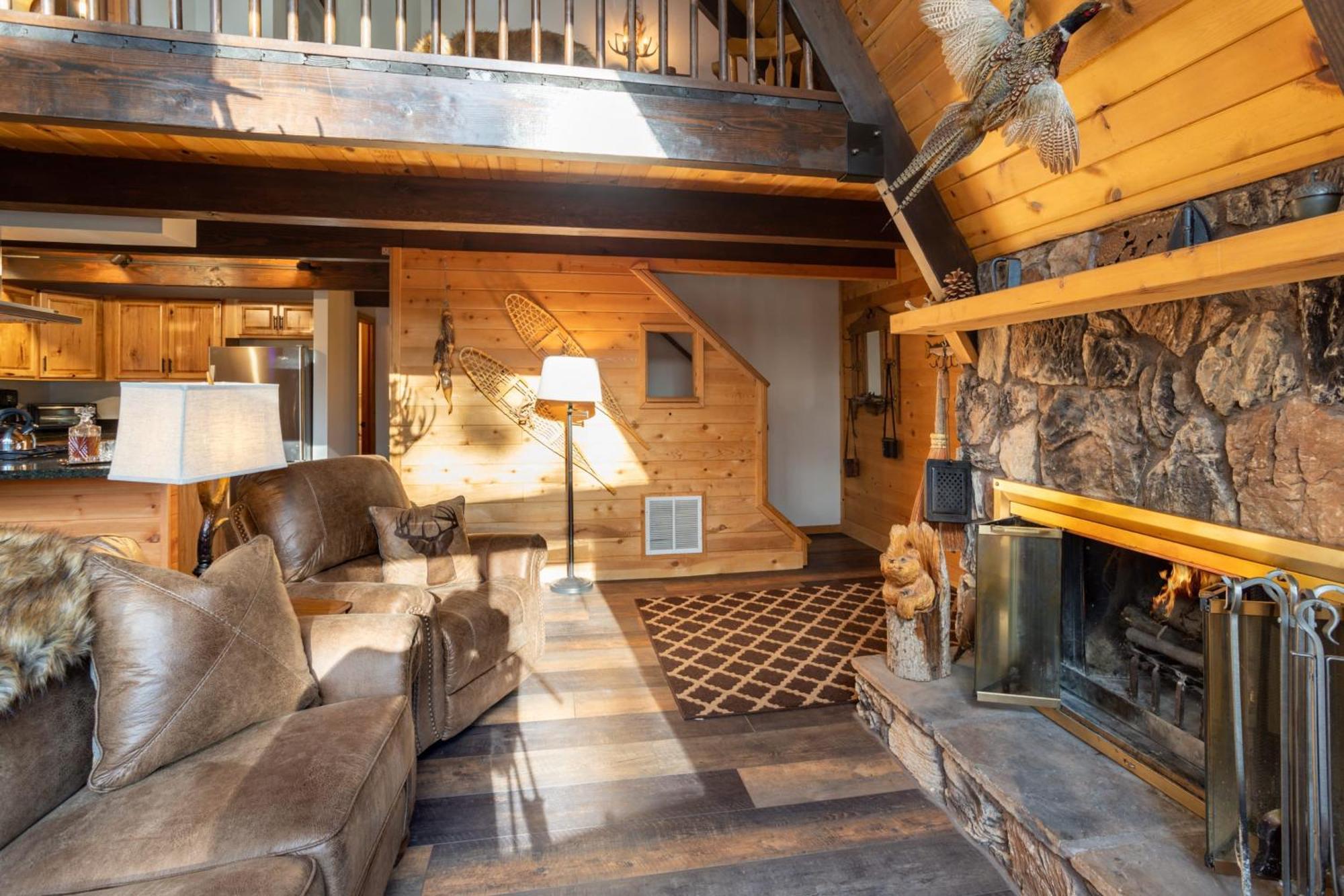 Bear'S Lair By Avantstay 3Mins From Bear Mountain Ski Resort ビッグ・ベアー・レイク エクステリア 写真
